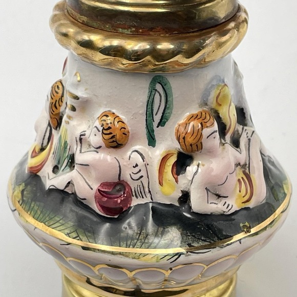Capodimonte Salt Shaker and Pepper Mill High Relief Italy Vintage Nudes Cherubs - Picture 12 of 12
